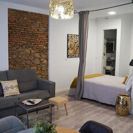 Apartamentos Suites Cariatide Plasencia Eksteriør bilde