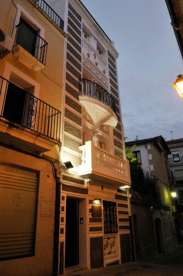 Apartamentos Suites Cariatide Plasencia Eksteriør bilde